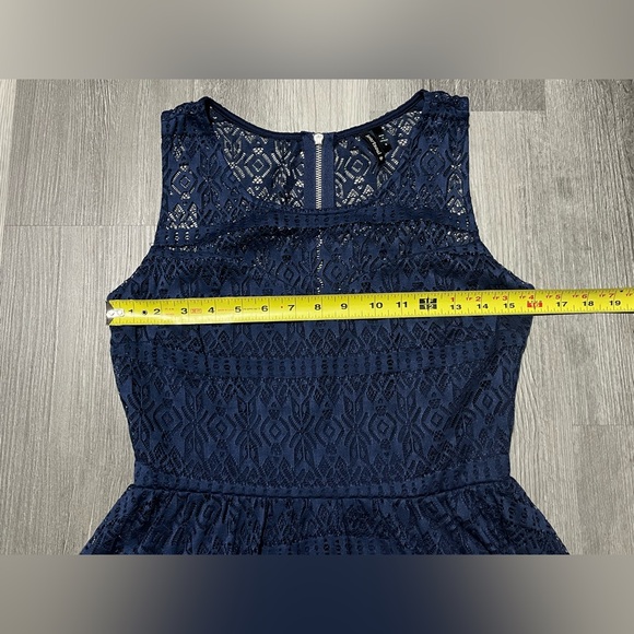 Heartsoul Lace Lined Sleeveless Peplum Dress - Navy Blue - Sz Women’s Medium - Picture 4 of 10